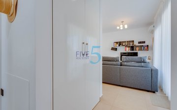 Property slide 21