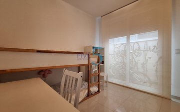 Property slide 16