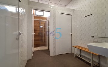 Property slide 32