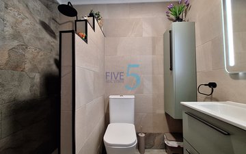 Property slide 16