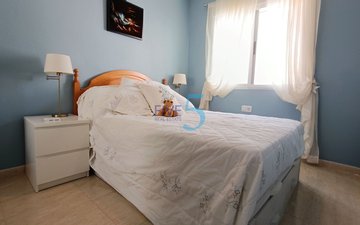 Property slide 25