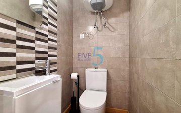 Property slide 16
