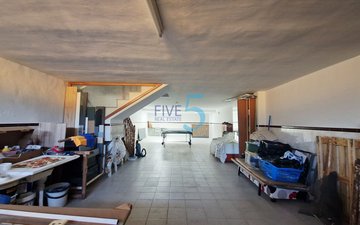Property slide 28