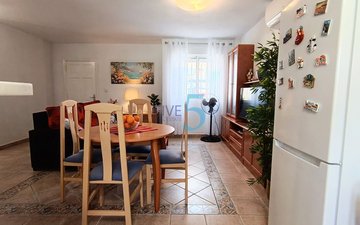 Property slide 24