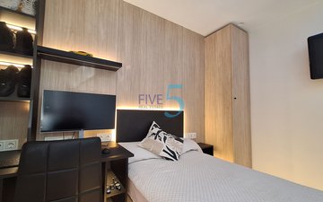Property slide 32