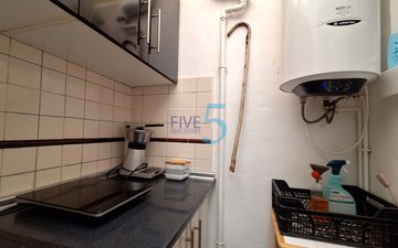 Property slide 32
