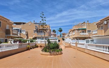 Property slide 44