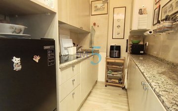 Property slide 10