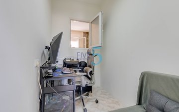 Property slide 21