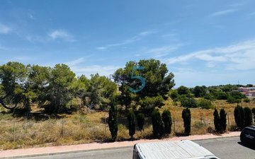 Property slide 10
