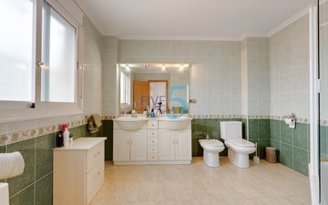 Property slide 25