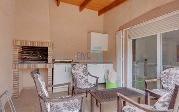 Property slide 16