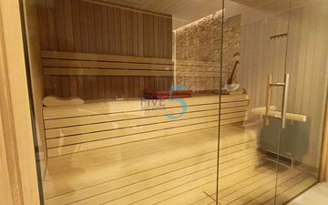 Property slide 32