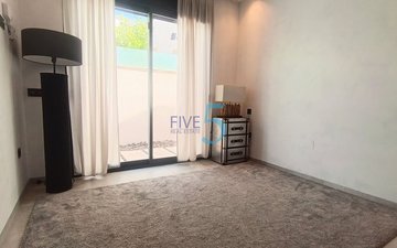 Property slide 25