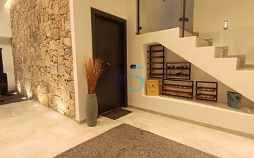 Property slide 28