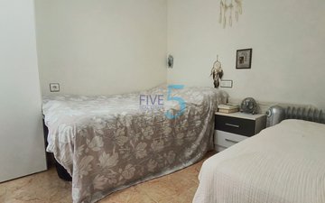 Property slide 25