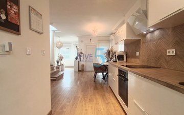 Property slide 24