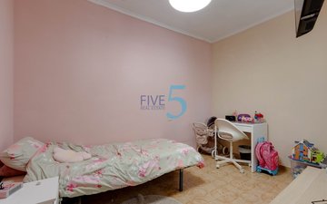 Property slide 20