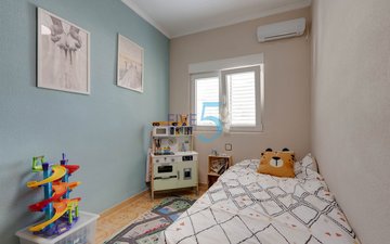 Property slide 18