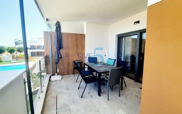 Property slide 32