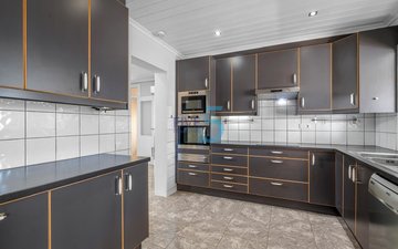 Property slide 20
