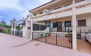 Property slide 25