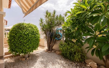 Property slide 40
