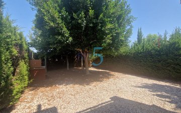 Property slide 32