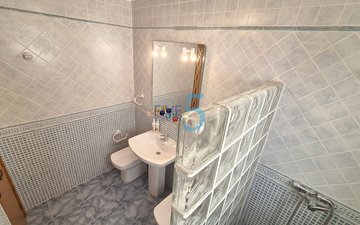 Property slide 40