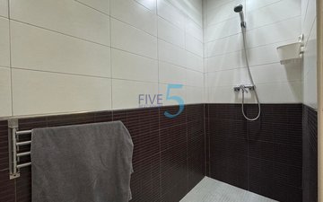 Property slide 16