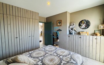 Property slide 14