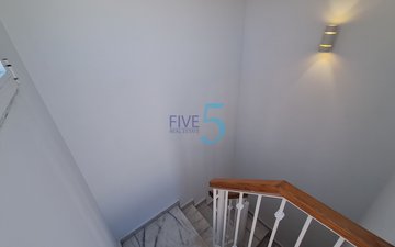 Property slide 32