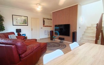 Property slide 19