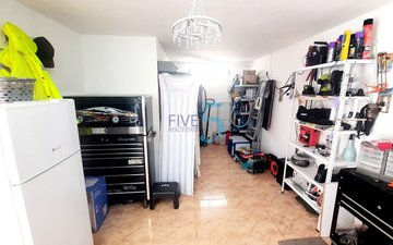 Property slide 21
