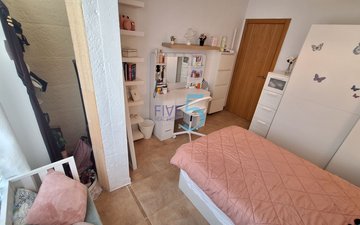 Property slide 22