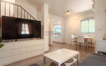 Property slide 22
