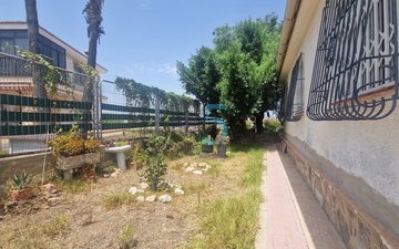 Property slide 21