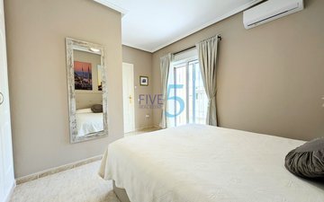 Property slide 32