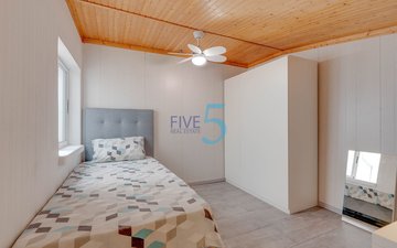 Property slide 20