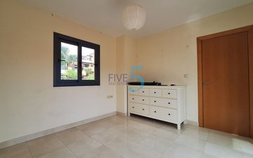 Property slide 17