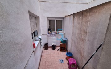 Property slide 18
