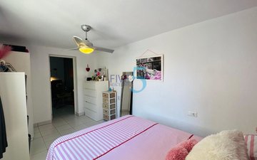 Property slide 17