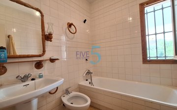 Property slide 10