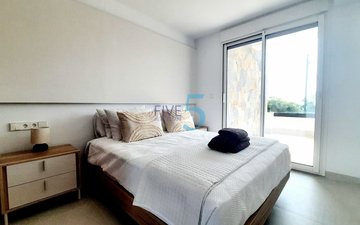 Property slide 25