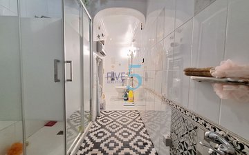 Property slide 21