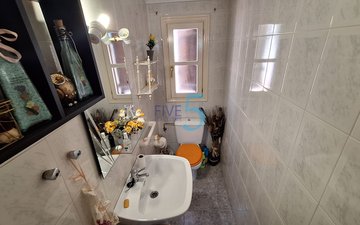 Property slide 25