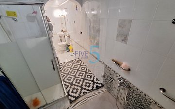 Property slide 22