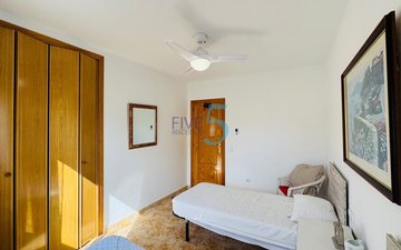 Property slide 14