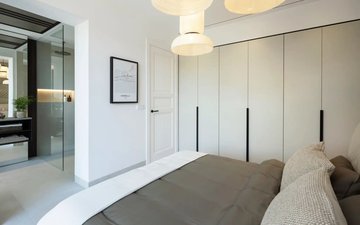 Property slide 32