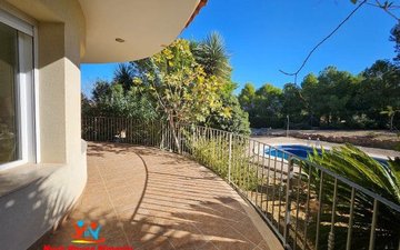 Property slide 73